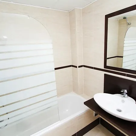 S Tramuntana Planet Costa Dorada Apartment